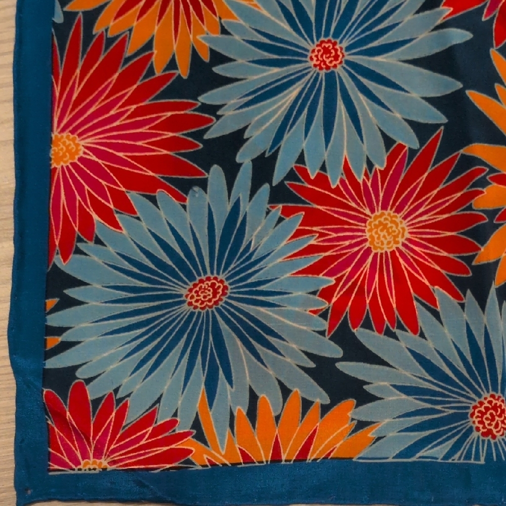 Colorful Floral Scarf - Picture 4 of 4